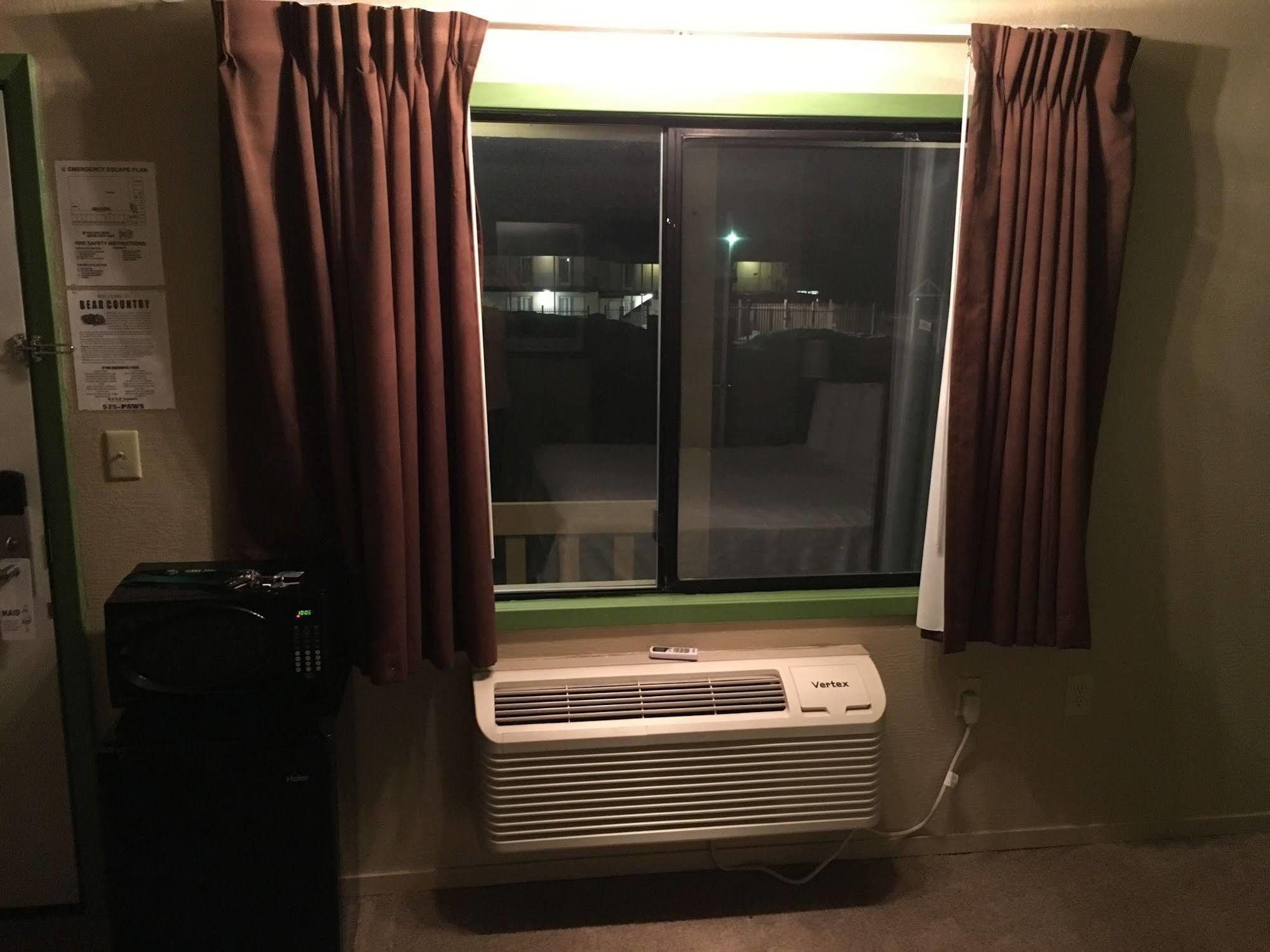 The Trailhead Motel 2*